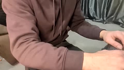 Snapshot of jonlow1 chatting on January 7, 12:24 am jonlow1 online show from January 7, 12:24 am