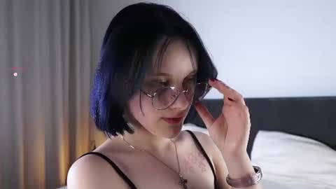 Snapshot of jonnienita chatting on June 14, 12:18 pm Alice online show from June 14, 12:18 pm