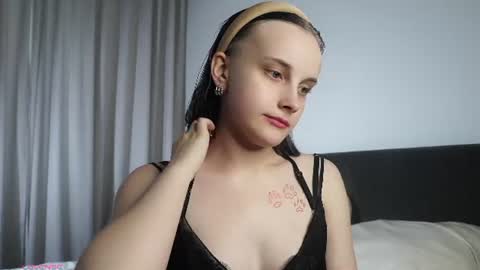 Snapshot of jonnienita chatting on July 19, 12:20 pm Alice online show from July 19, 12:20 pm