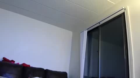 Snapshot of jonny4u_xxx chatting on March 10, 10:53 am John online show from March 10, 10:53 am