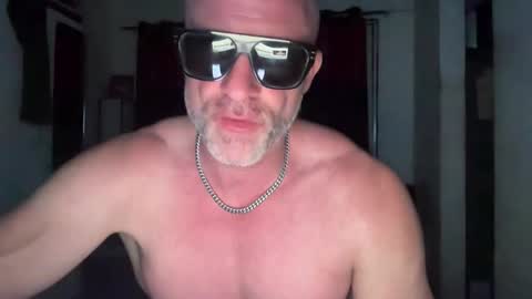 Snapshot of jonnycockfill chatting on June 10, 8:30 pm Jonny Cockfill online show from June 10, 8:30 pm