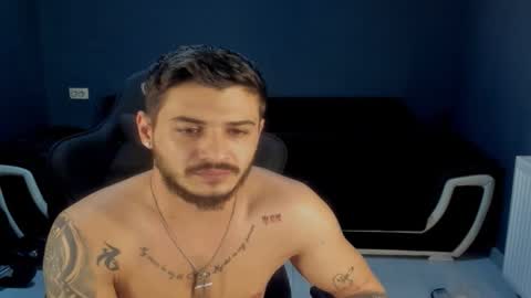 Snapshot of jonnyporn1 chatting on March 6, 9:33 pm jonnyporn1 online show from March 6, 9:33 pm