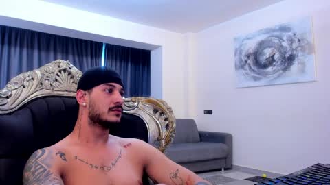 Snapshot of jonnyporn1 chatting on March 27, 7:58 am jonnyporn1 online show from March 27, 7:58 am