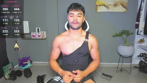 JordanRossie online show from April 6, 12:06 pm