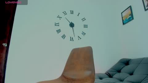 JORGE NARAVEZ online show from May 10, 5:34 am