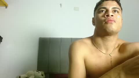 Snapshot of jose_and_daniel chatting on July 3, 4:52 am JOSE AND DANIEL online show from July 3, 4:52 am