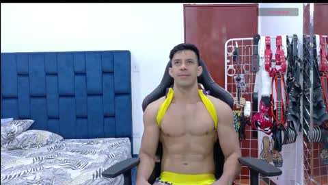 jose_rumbero91 online show from April 15, 1:51 pm
