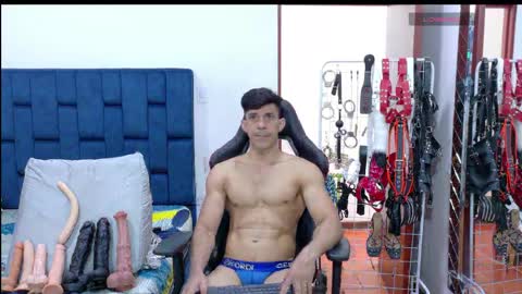 jose_rumbero91 online show from April 17, 7:28 pm