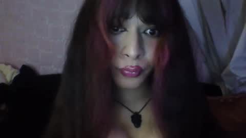 Josefa Lasumi  online show from June 5, 9:37 am