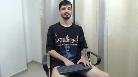 Snapshot of joseh0se chatting on February 25, 1:48 am alejandro online show from February 25, 1:48 am