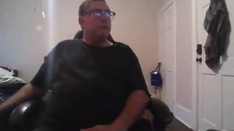 josehosebb online show from February 4, 11:09 pm