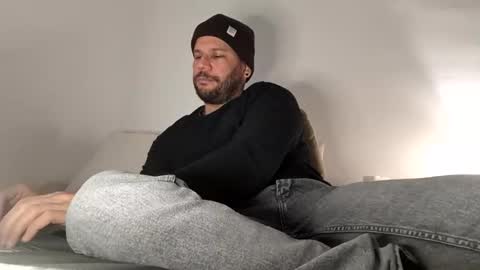 Snapshot of joselacalaca chatting on December 23, 6:16 pm Js online show from December 23, 6:16 pm