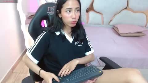 Joselyn  online show from March 12, 2:34 pm