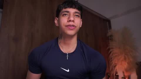 Josep online show from April 18, 1:20 am