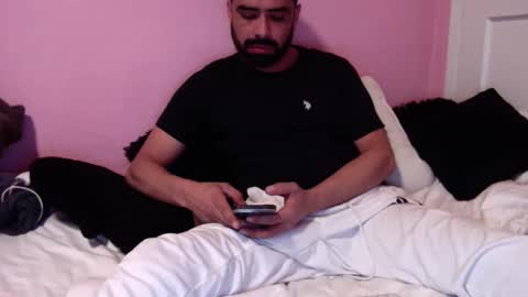 Snapshot of josephs1990 chatting on February 17, 8:36 pm josephs1990 online show from February 17, 8:36 pm