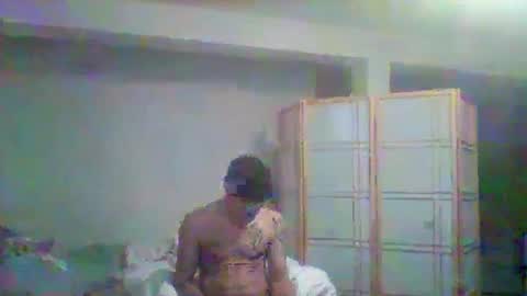 Br33z3 online show from March 10, 11:37 am