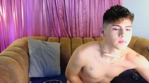 Snapshot of josethariaz25 chatting on April 30, 11:38 am JOSETH ARIAZ online show from April 30, 11:38 am