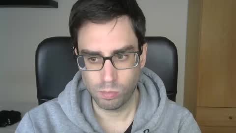 Snapshot of josevd chatting on December 20, 10:27 am Jose online show from December 20, 10:27 am