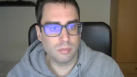 Snapshot of josevd chatting on January 10, 2:19 pm Jose online show from January 10, 2:19 pm