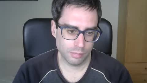 Snapshot of josevd chatting on February 20, 12:16 pm Jose online show from February 20, 12:16 pm