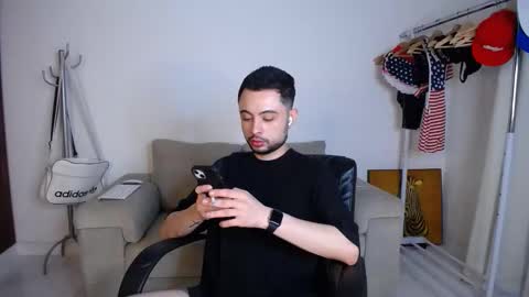 josezaens_ online show from October 24, 8:44 am