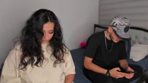 Snapshot of josh_and_dilany chatting on December 24, 12:44 am Dilany Josh online show from December 24, 12:44 am