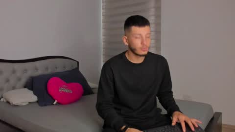 Snapshot of josh_and_dilany chatting on December 29, 1:38 pm Dilany Josh online show from December 29, 1:38 pm