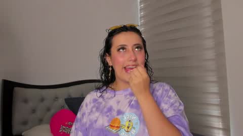 Snapshot of josh_and_dilany chatting on January 5, 3:23 pm Dilany Josh online show from January 5, 3:23 pm