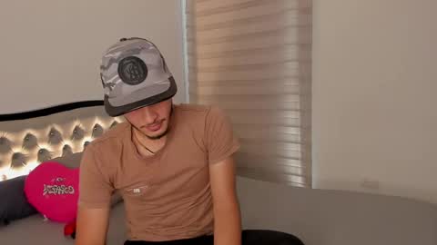 Snapshot of josh_and_dilany chatting on February 18, 2:06 pm Dilany Josh online show from February 18, 2:06 pm