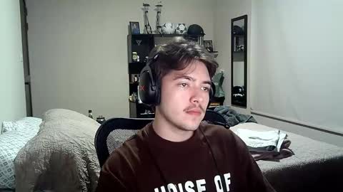 Snapshot of josh_fucks420 chatting on December 1, 10:43 pm Josh online show from December 1, 10:43 pm