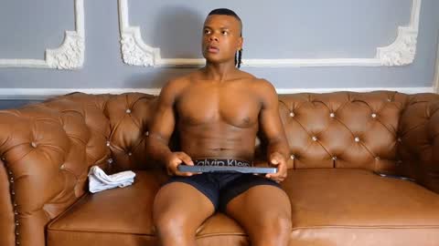 Snapshot of joshloganx chatting on December 2, 12:40 pm joshloganx online show from December 2, 12:40 pm