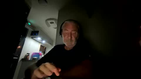 Snapshot of joshua19988945132 chatting on March 20, 8:08 am joshua19988945132 online show from March 20, 8:08 am