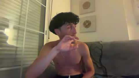 Snapshot of josjoseik chatting on May 25, 10:16 pm MorbosoMaximo online show from May 25, 10:16 pm