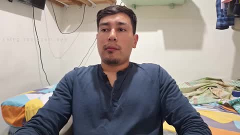 Snapshot of josq121 chatting on January 18, 3:54 am josq121 online show from January 18, 3:54 am