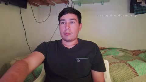 Snapshot of josq121 chatting on February 15, 7:51 am josq121 online show from February 15, 7:51 am