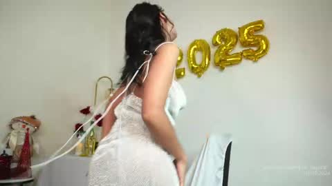 Snapshot of joss_caprice chatting on December 31, 3:53 pm Joss online show from December 31, 3:53 pm