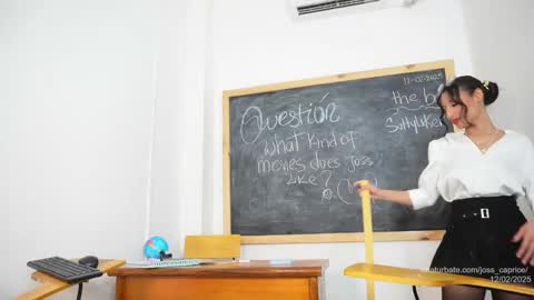 Snapshot of joss_caprice chatting on February 12, 3:49 pm Joss online show from February 12, 3:49 pm