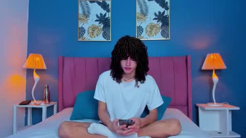 joss_shellby online show from November 13, 1:32 pm