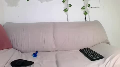 Snapshot of jostin_dark02 chatting on February 16, 7:49 pm jostin_dark02 online show from February 16, 7:49 pm