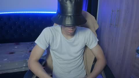 Snapshot of josy_11 chatting on April 12, 2:49 am josy online show from April 12, 2:49 am