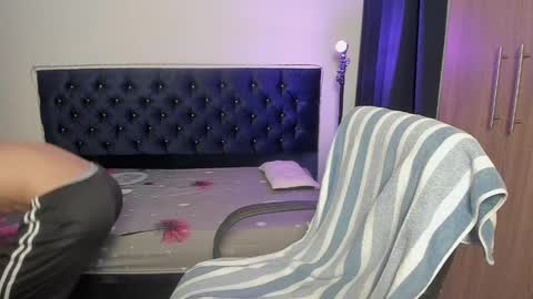 Snapshot of josy_11 chatting on April 22, 2:36 am josy online show from April 22, 2:36 am