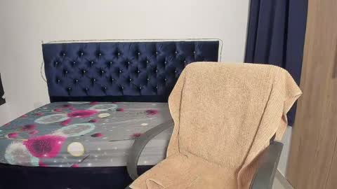 Snapshot of josy_11 chatting on June 3, 2:03 am josy online show from June 3, 2:03 am