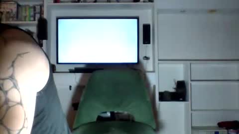 jotarojas1 online show from April 10, 5:23 am