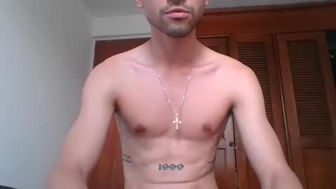 Snapshot of jovenvergonguapo09 chatting on December 29, 8:04 pm Van Helsing online show from December 29, 8:04 pm