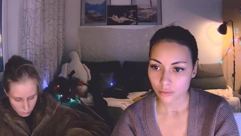 Snapshot of joy_keys chatting on December 16, 9:09 pm joy_keys online show from December 16, 9:09 pm