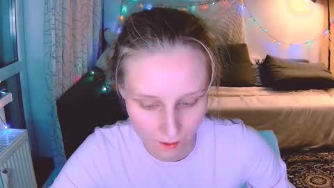 Snapshot of joy_keys chatting on December 21, 2:47 pm joy_keys online show from December 21, 2:47 pm