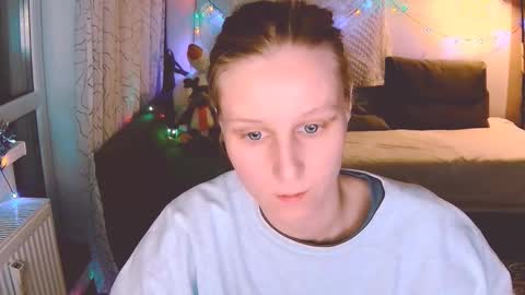 Snapshot of joy_keys chatting on December 23, 5:00 pm joy_keys online show from December 23, 5:00 pm