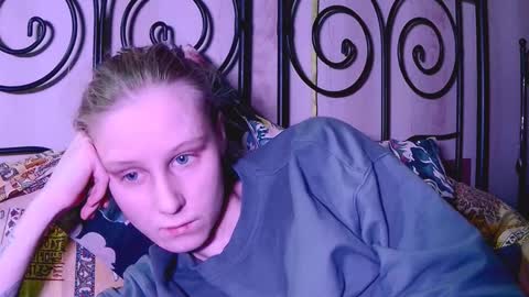 Snapshot of joy_keys chatting on January 23, 3:43 pm joy_keys online show from January 23, 3:43 pm