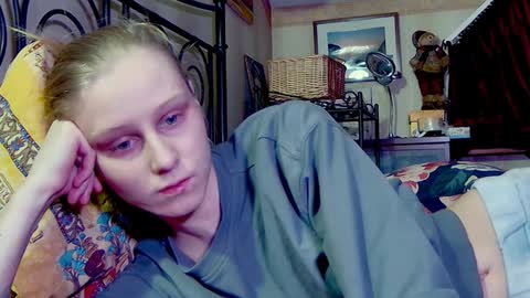 Snapshot of joy_keys chatting on January 25, 6:24 pm joy_keys online show from January 25, 6:24 pm