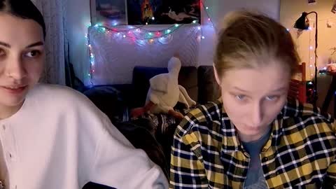 Snapshot of joy_keys chatting on February 6, 9:28 pm joy_keys online show from February 6, 9:28 pm